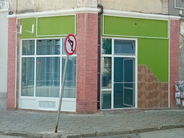 Дава се под наем Офис в Силистра, Център - 29 кв.м за 331.5 € - Снимка #1