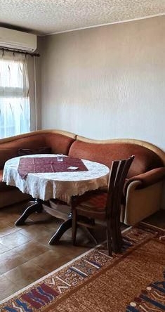 Дава се под наем Двустаен апартамент в Бургас, Меден рудник - зона А - 42 кв.м за 331.5 € - Снимка #1