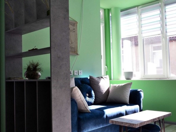 Дава се под наем Тристаен апартамент в Кюстендил, Център - 80 кв.м за 510 € - Снимка #1