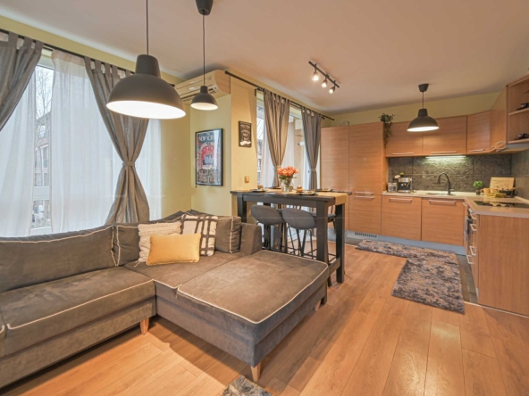 Дава се под наем Двустаен апартамент в София, Витоша - 65 кв.м за 799 € - Снимка #1