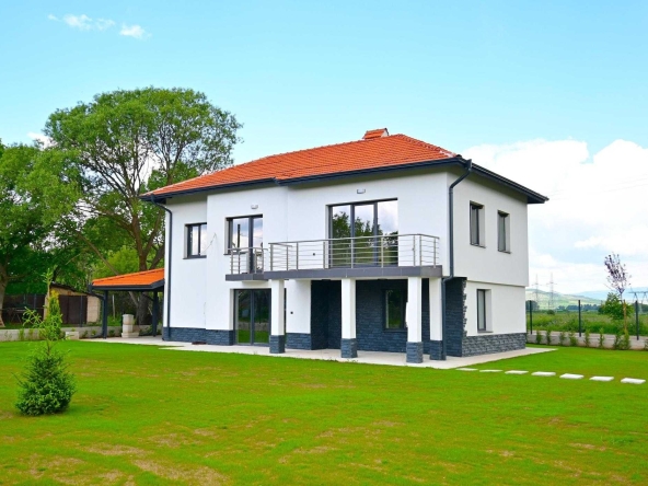 Къща в с. Гълъбник, Област Перник - 160 кв.м за 1488 €/кв.м - Снимка #1