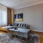 Дава се под наем Тристаен апартамент в София, Младост 1 - 120 кв.м за 1296.42 € - Снимка #1