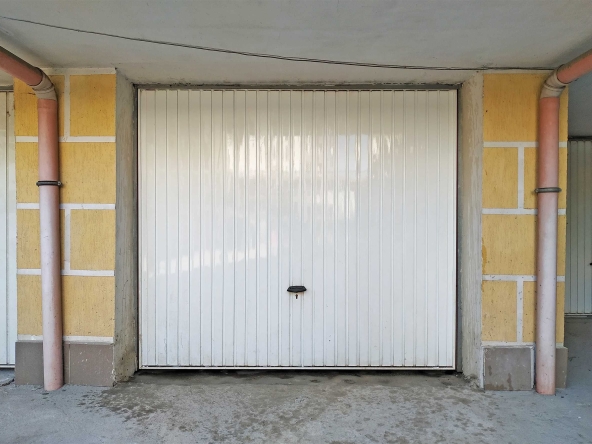 Дава се под наем Гараж / Паркомясто в София, Сухата река - 18 кв.м за 149.43 € - Снимка #1