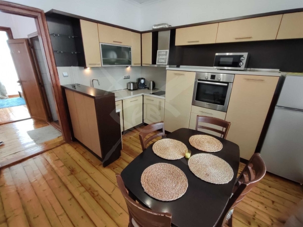 Тристаен апартамент в Варна, Център - 88 кв.м за 1739 €/кв.м - Снимка #1
