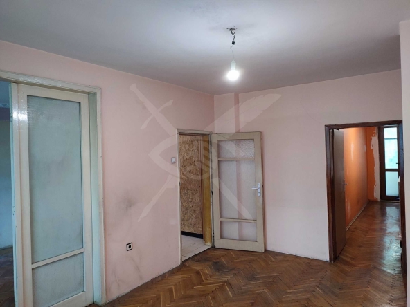 Многостаен апартамент в Варна, Център - 100 кв.м за 1970 €/кв.м - Снимка #1