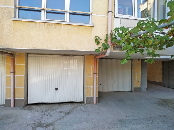 Дава се под наем Гараж / Паркомясто в София, Сухата река - 21 кв.м за 122.4 € - Снимка #1