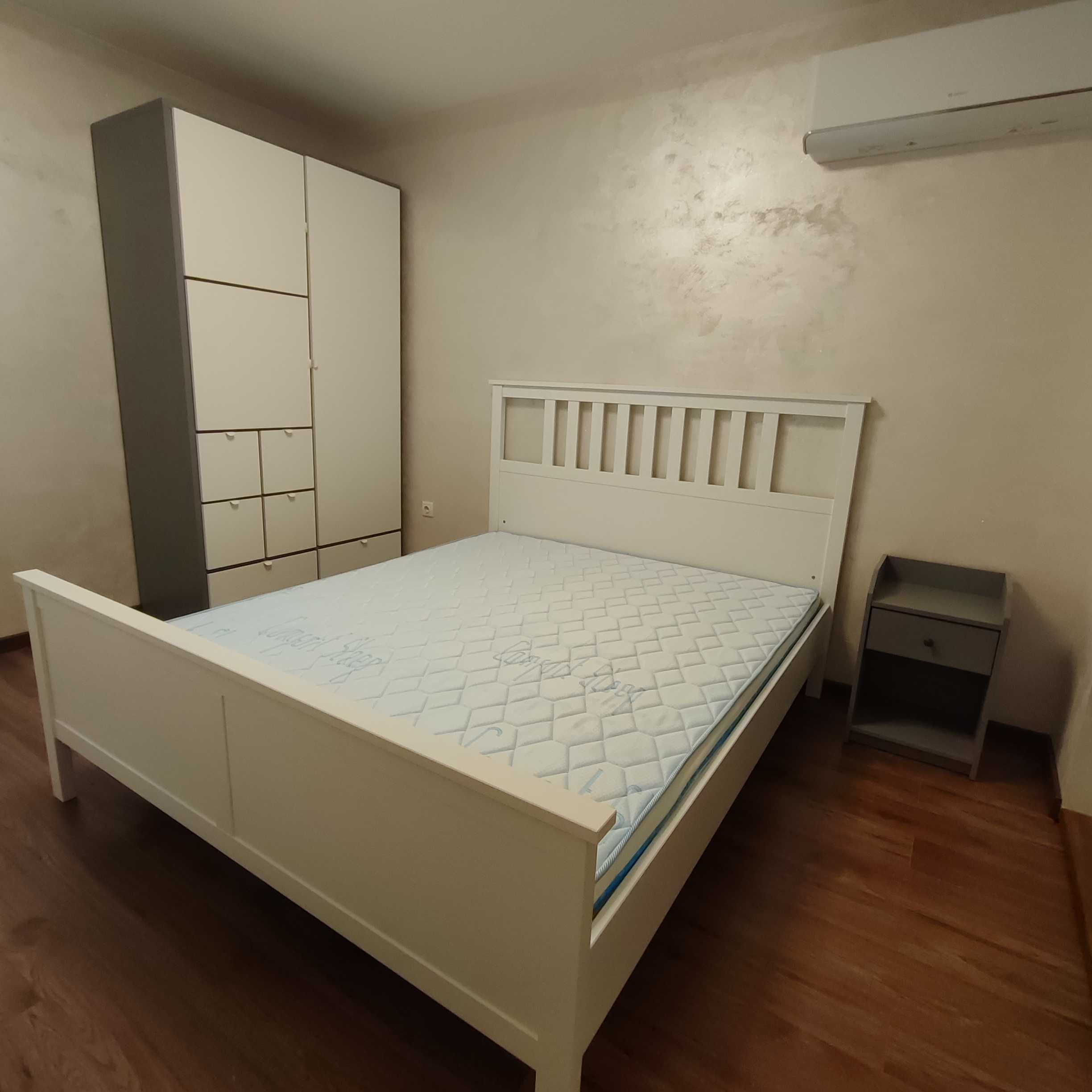 Дава се под наем Тристаен апартамент в Варна, Автогара - 84 кв.м за 561 € - Снимка #1