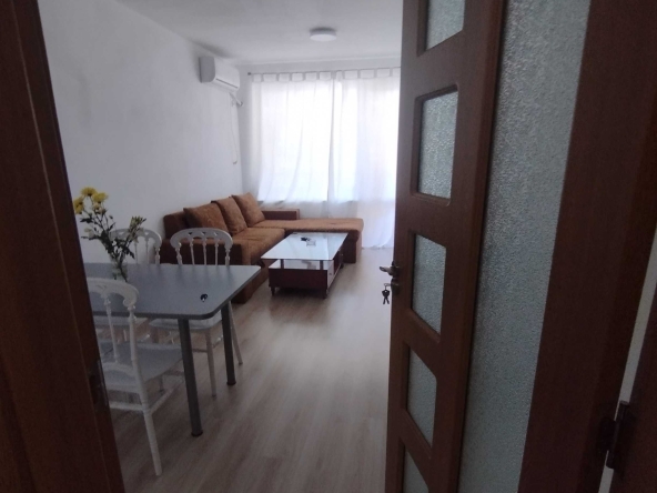 Дава се под наем Тристаен апартамент в Стара Загора, Била - 101 кв.м за 408 € - Снимка #1