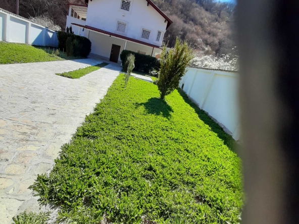 Къща в София, Градина - 246 кв.м за 1139 €/кв.м - Снимка #1