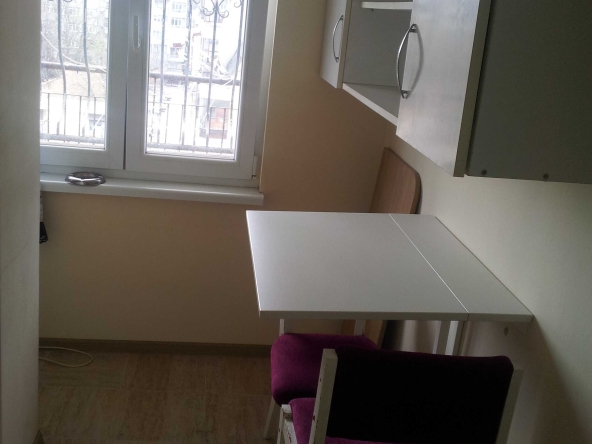 Дава се под наем Едностаен апартамент в Варна, Център - 20 кв.м за 248.88 € - Снимка #1