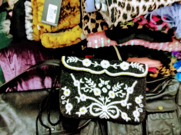 Дава се под наем Магазин в к.к. Св.Св. Константин и Елена - 5 кв.м за 51 € - Снимка #1