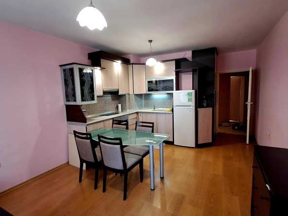 Дава се под наем Двустаен апартамент в Варна, Колхозен пазар - 55 кв.м за 360 € - Снимка #1