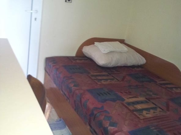 Дава се под наем Едностаен апартамент в Варна, Център - 20 кв.м за 260 € - Снимка #1