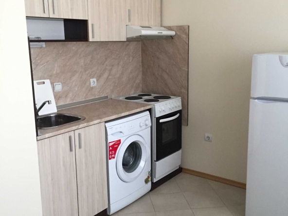 Дава се под наем Двустаен апартамент в София, Младост 2 - 85 кв.м за 638.01 € - Снимка #1