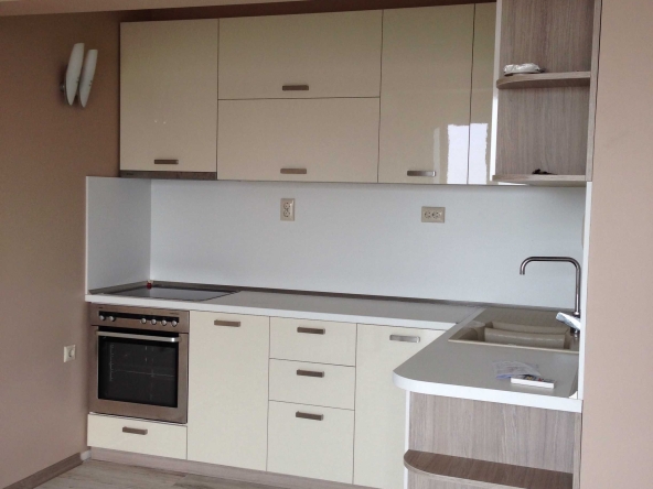 Тристаен апартамент в Пловдив, Въстанически - 82 кв.м за 927 €/кв.м - Снимка #1