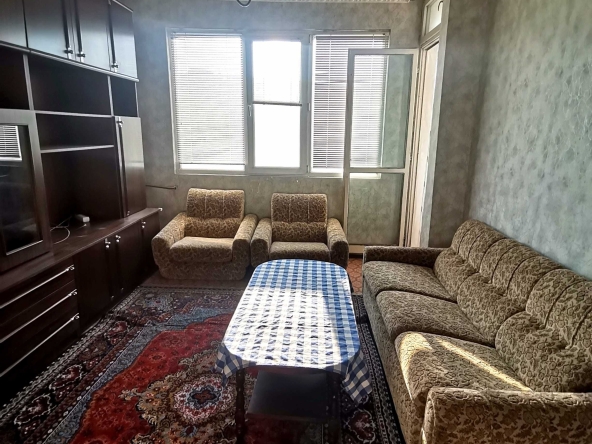 Дава се под наем Двустаен апартамент в Бургас, Славейков - 42 кв.м за 153 € - Снимка #1