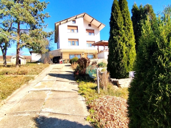 Къща в Перник, Изток - 300 кв.м за 700 €/кв.м - Снимка #1