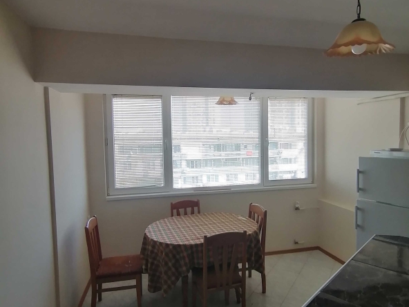 Дава се под наем Двустаен апартамент в Бургас, Славейков - 68 кв.м за 200 € - Снимка #1