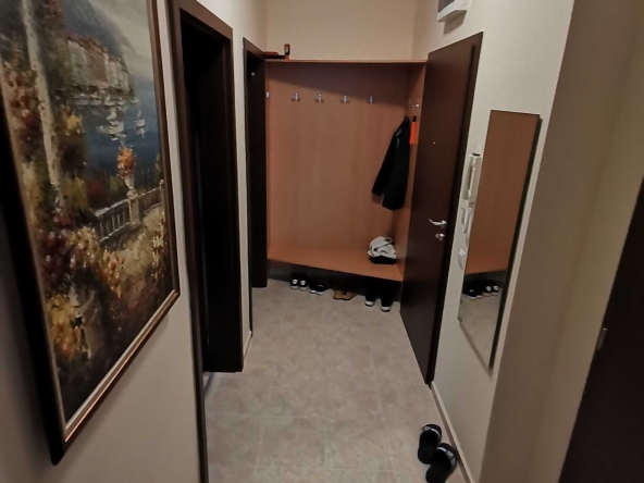 Дава се под наем Тристаен апартамент в к.к. Слънчев бряг - 80 кв.м за 178.5 € - Снимка #1