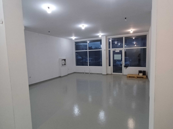 Дава се под наем Магазин в София, Овча купел - 65 кв.м за 765 € - Снимка #1