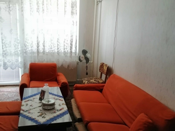 Тристаен апартамент в Плевен, Сторгозия - 85 кв.м за 1118 €/кв.м - Снимка #1