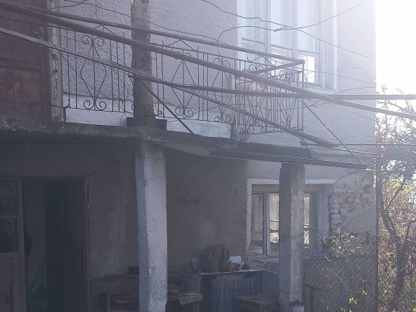 Къща в с. Долна Гращица, Област Кюстендил - 120 кв.м за 123 €/кв.м - Снимка #1