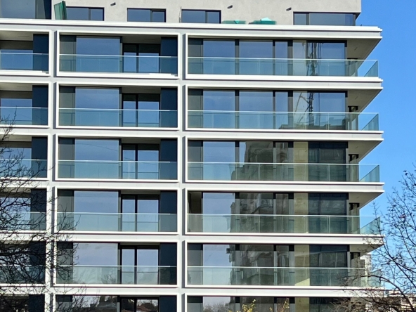 Тристаен апартамент в Велико Търново, Център - 100 кв.м за 1820 €/кв.м - Снимка #1