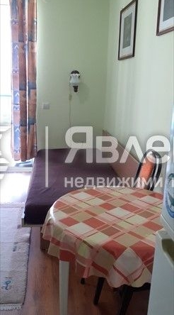 Дава се под наем Едностаен апартамент в Варна, Колхозен пазар - 25 кв.м за 245 € - Снимка #1