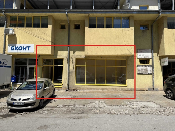 Дава се под наем Магазин в Велико Търново, Бузлуджа - 100 кв.м за 357 € - Снимка #1