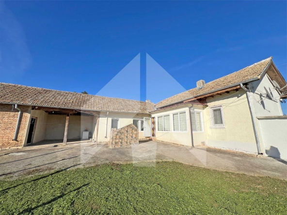 Къща в Нови пазар - 98 кв.м за 287 €/кв.м - Снимка #1