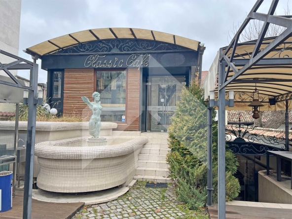 Дава се под наем Заведение в Шумен, Център - 150 кв.м за 1529.49 € - Снимка #1