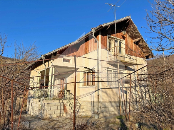 Къща в с. Жилино, Област Шумен - 146 кв.м за 122 €/кв.м - Снимка #1