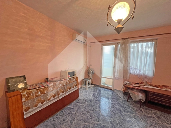 Едностаен апартамент в Нови пазар - 41 кв.м за 834 €/кв.м - Снимка #1