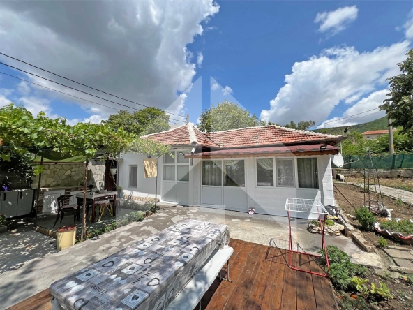 Къща в с. Средня, Област Шумен - 54 кв.м за 1134 €/кв.м - Снимка #1