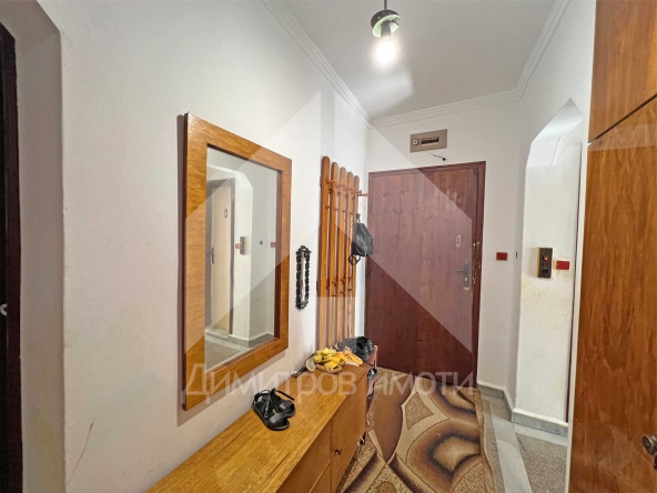 Четиристаен апартамент в Нови пазар - 100 кв.м за 750 €/кв.м - Снимка #1