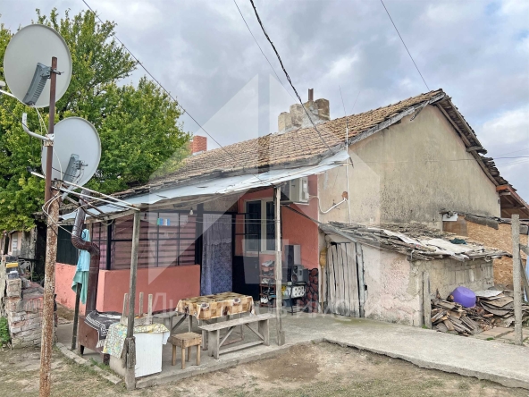 Къща в Нови пазар - 75 кв.м за 520 €/кв.м - Снимка #1