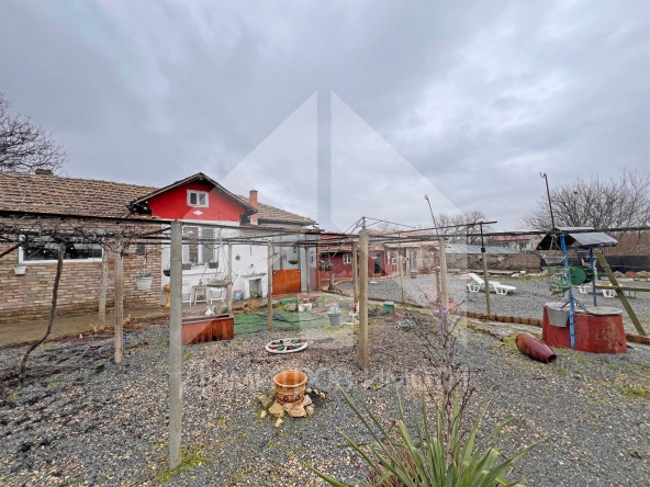 Къща в Плиска - 98 кв.м за 287 €/кв.м - Снимка #1