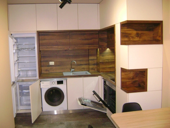 Дава се под наем Двустаен апартамент в Пловдив, Старият град - 48 кв.м за 357 € - Снимка #1