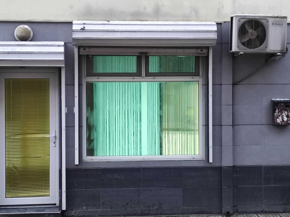 Дава се под наем Офис в Варна, Колхозен пазар - 43 кв.м за 259.08 € - Снимка #1