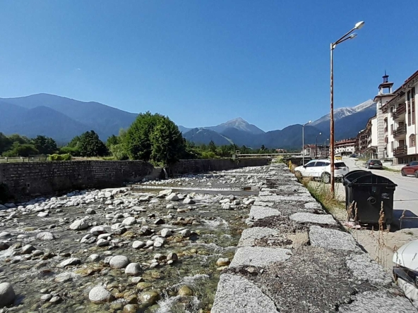 Дава се под наем Двустаен апартамент в Банско - 70 кв.м за 510 € - Снимка #1