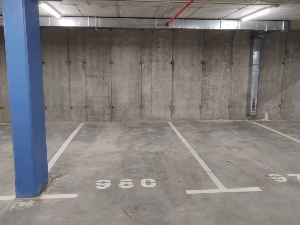 Дава се под наем Гараж / Паркомясто в Варна, Младост 1 - 13 кв.м за 81.6 € - Снимка #1