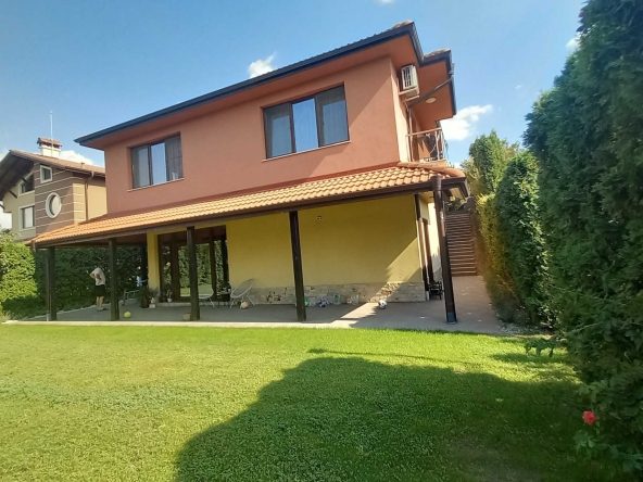 Къща в с. Първенец, Област Пловдив - 180 кв.м за 1584 €/кв.м - Снимка #1