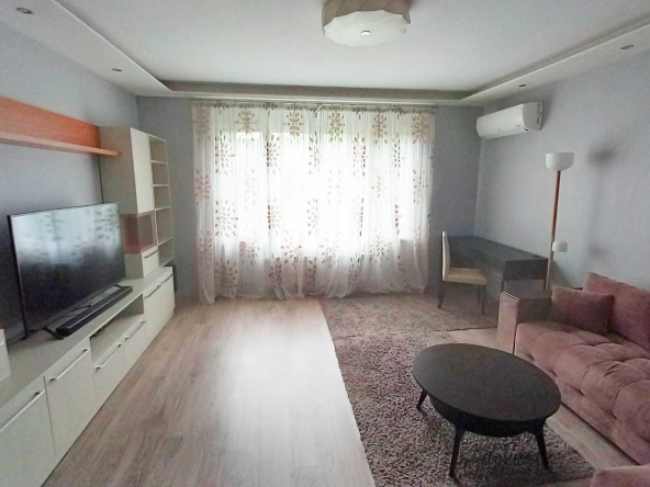 Дава се под наем Двустаен апартамент в София, Лозенец - 65 кв.м за 648.21 € - Снимка #1