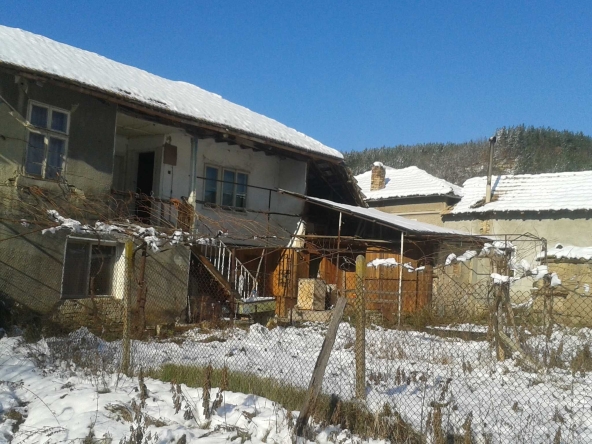 Къща в с. Марчино, Област Търговище - 50 кв.м за 300 €/кв.м - Снимка #1