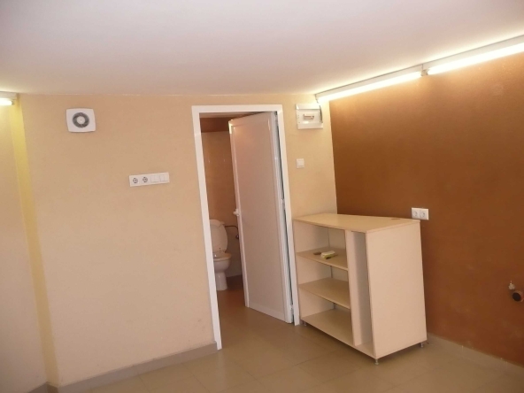 Дава се под наем Офис в София, Център - 20 кв.м за 200 € - Снимка #1