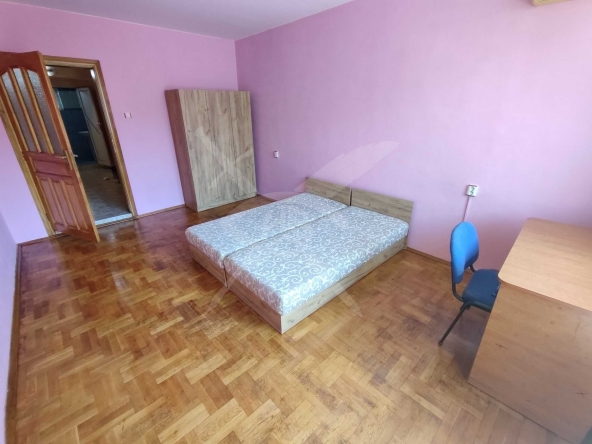 Тристаен апартамент в Варна, Център - 92 кв.м за 2392 €/кв.м - Снимка #1