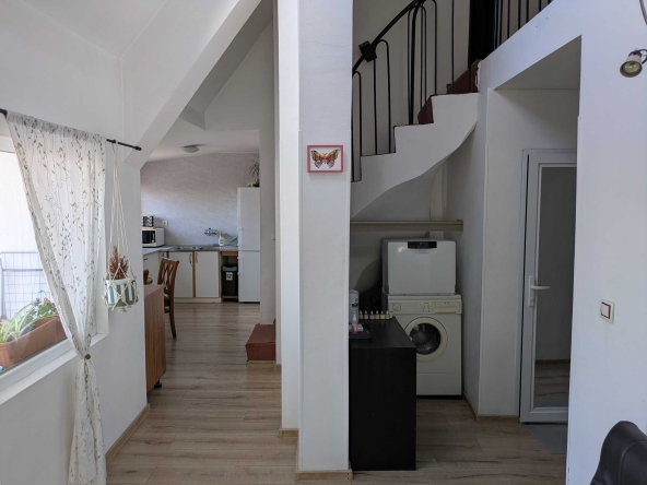 Дава се под наем Тристаен апартамент в София, Борово - 102 кв.м за 663 € - Снимка #1