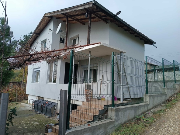 Къща в Червен бряг - 88 кв.м за 910 €/кв.м - Снимка #1