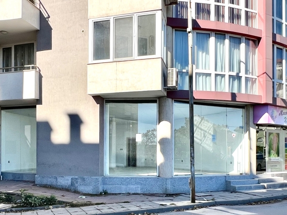 Дава се под наем Офис в Велико Търново, Център - 80 кв.м за 920 € - Снимка #1