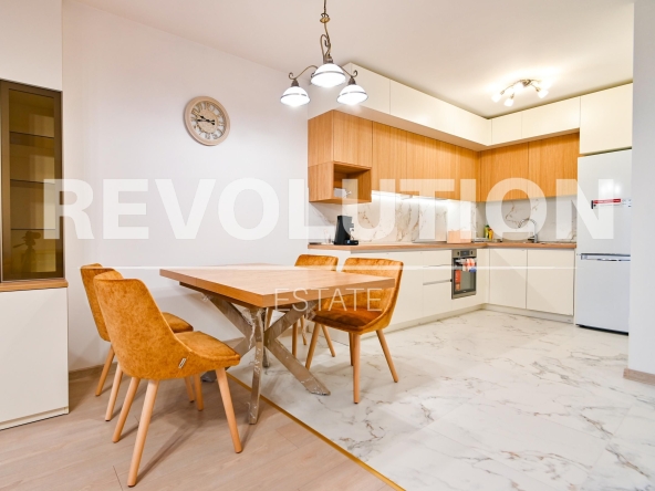 Дава се под наем Двустаен апартамент в София, Зона Б-18 - 68 кв.м за 1000 € - Снимка #1